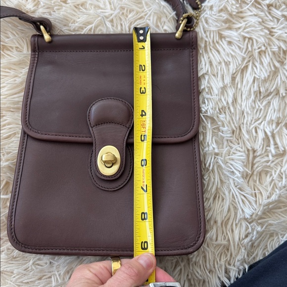 Coach - Picture 5 of 9